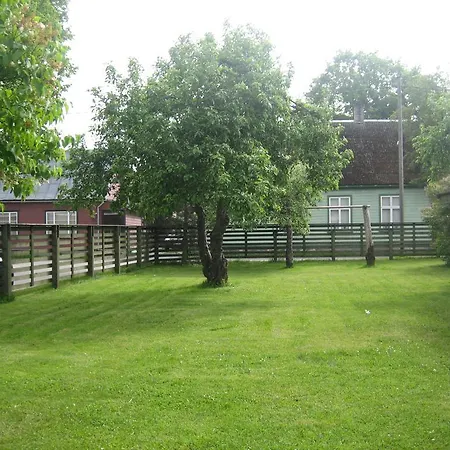 Apartament Karusselli 35 *